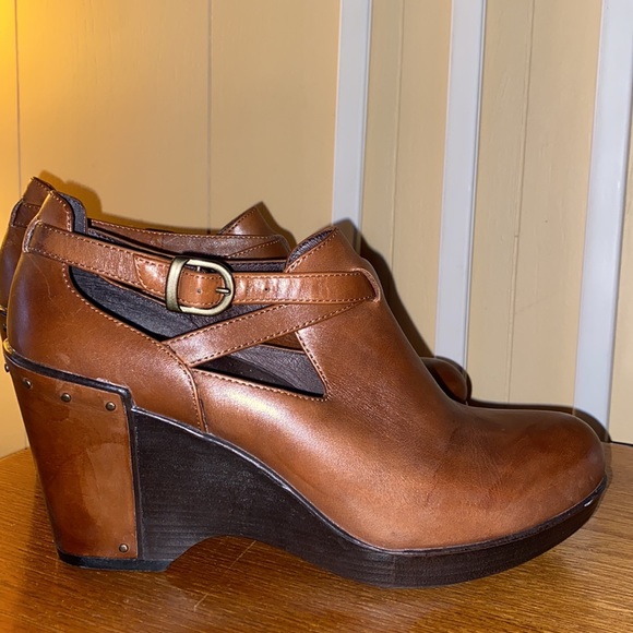 Dansko Shoes - Picture 4 of 8